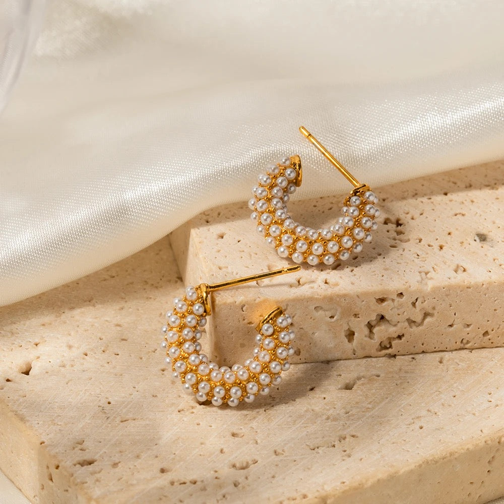 The Jessica Pearl Mini Hoop