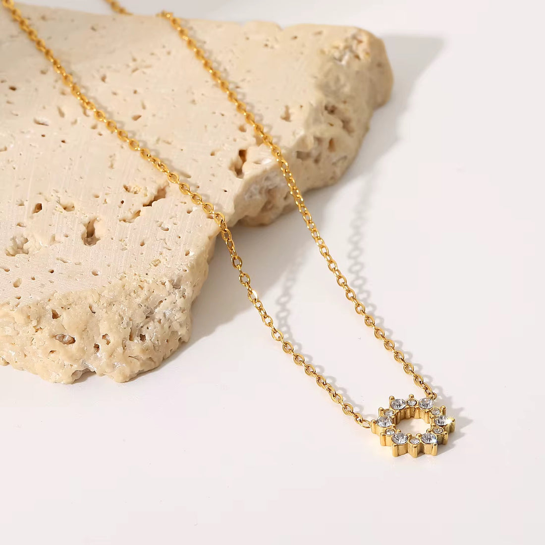 Seaside Halo Necklace