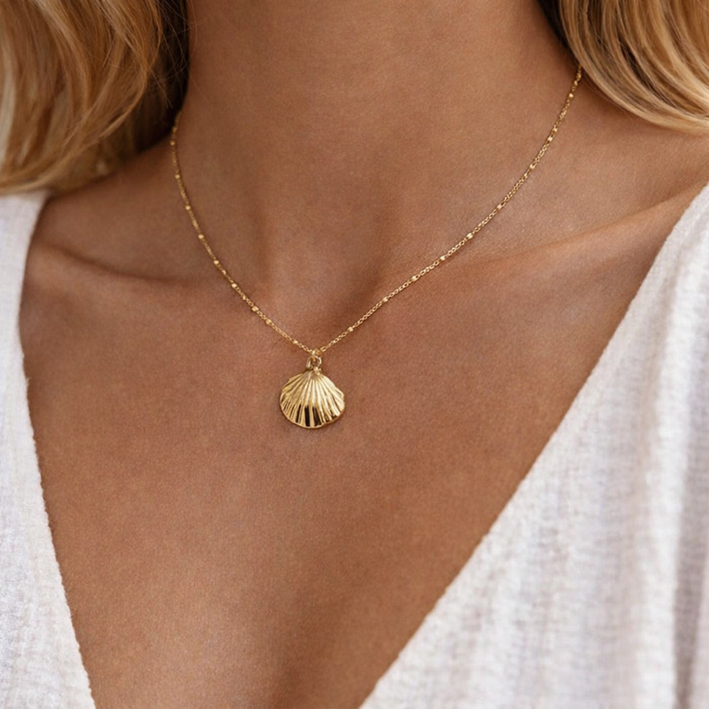 Lila Shell Necklace